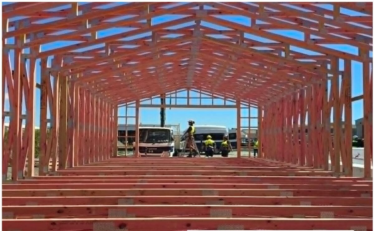 Clear span interior space